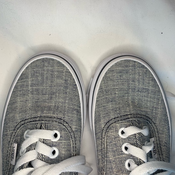 BNIB Vans - Picture 4 of 5